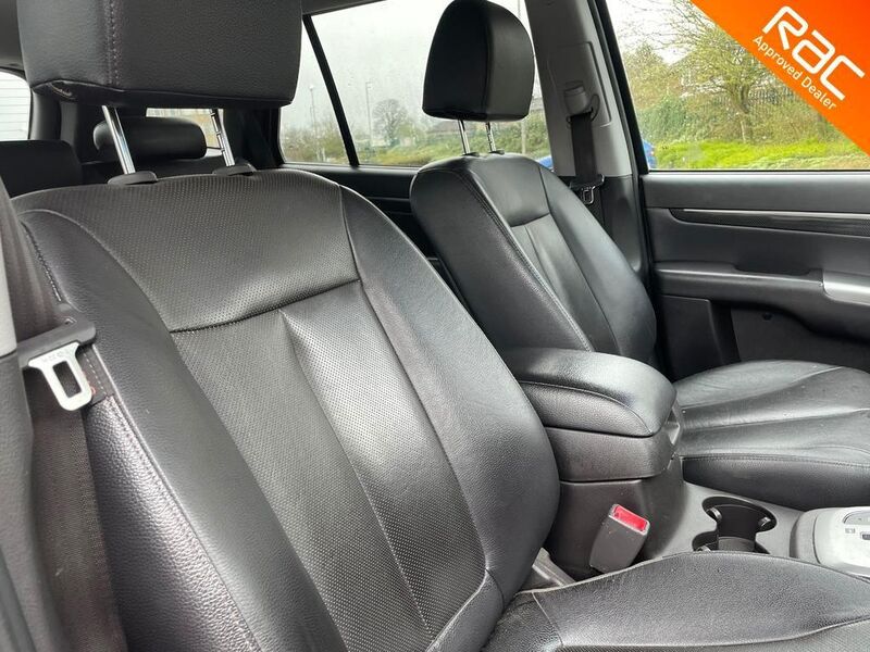 View HYUNDAI SANTA FE 2.2 CRDi Premium Auto 4WD Euro 5 5dr (5 seat)