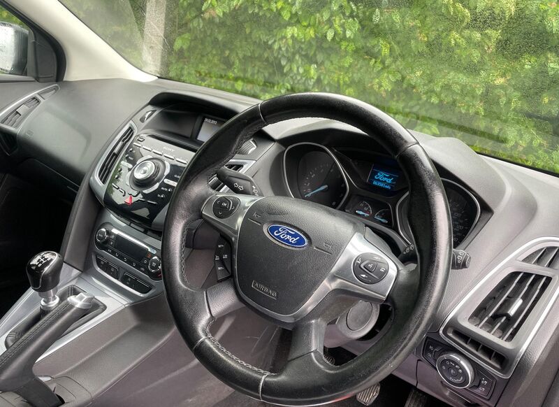 FORD FOCUS