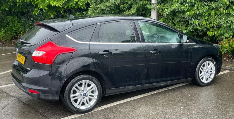 FORD FOCUS