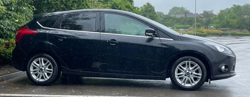 FORD FOCUS