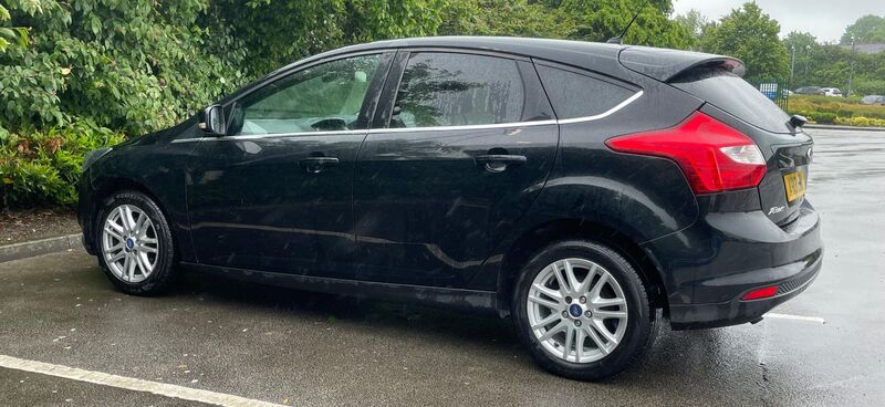 FORD FOCUS