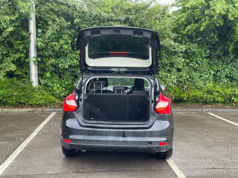 FORD FOCUS