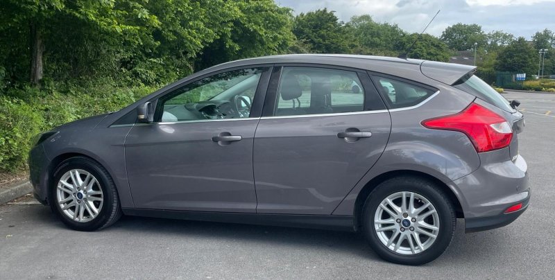 FORD FOCUS