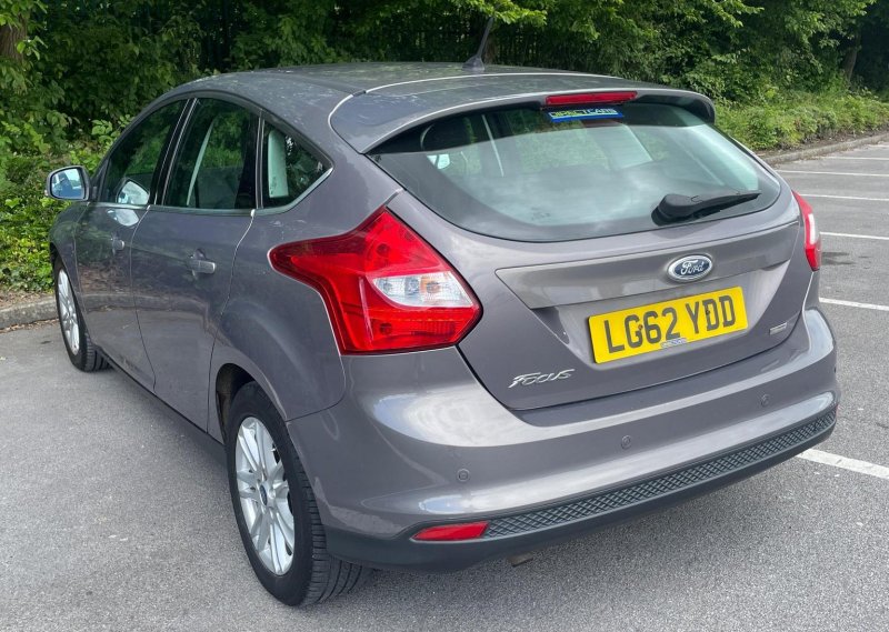 FORD FOCUS
