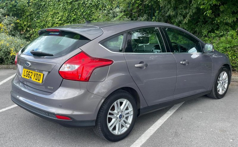 FORD FOCUS
