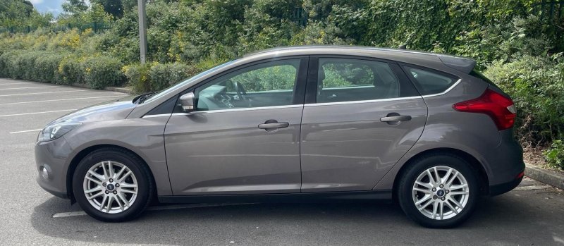 FORD FOCUS