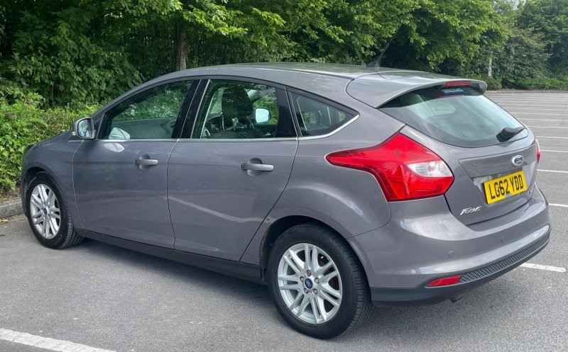 FORD FOCUS