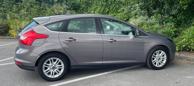 FORD FOCUS