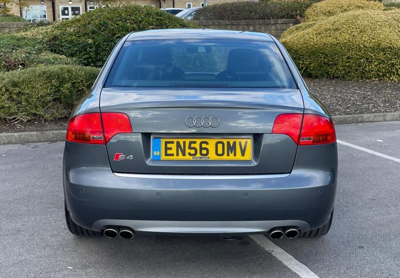 AUDI S4