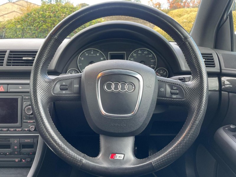 AUDI S4