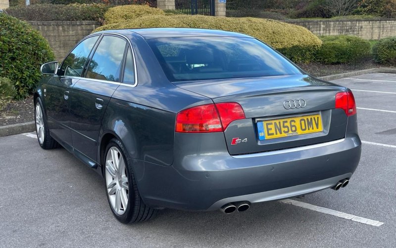 AUDI S4