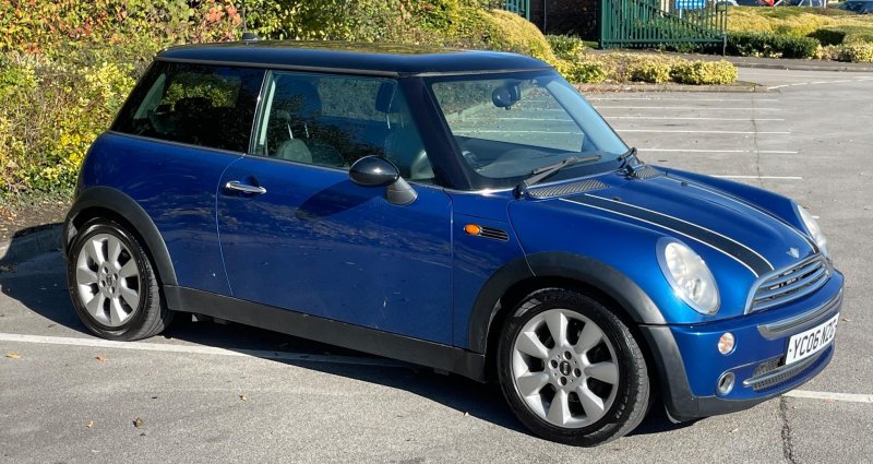 MINI HATCH
