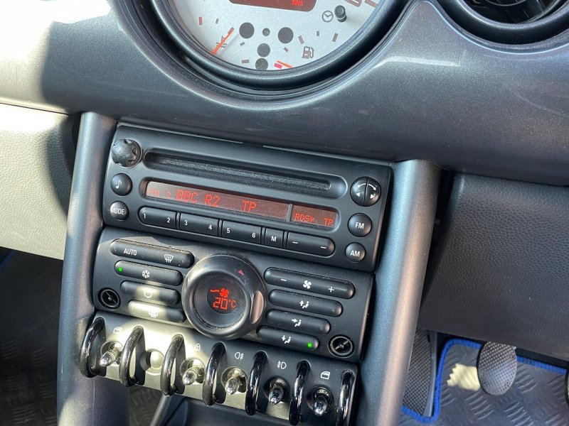 MINI HATCH