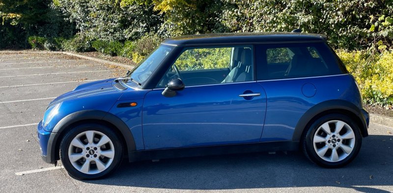 MINI HATCH