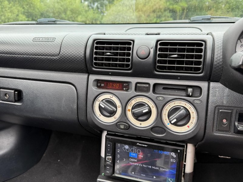 TOYOTA MR2