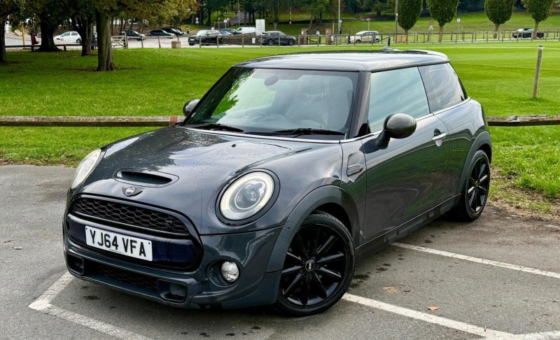 View MINI HATCH 2.0 Cooper S Euro 6 (s/s) 3dr