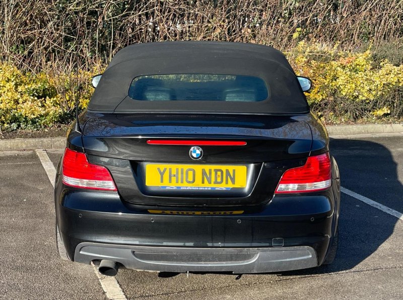 BMW 1 SERIES
