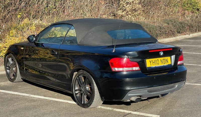 BMW 1 SERIES