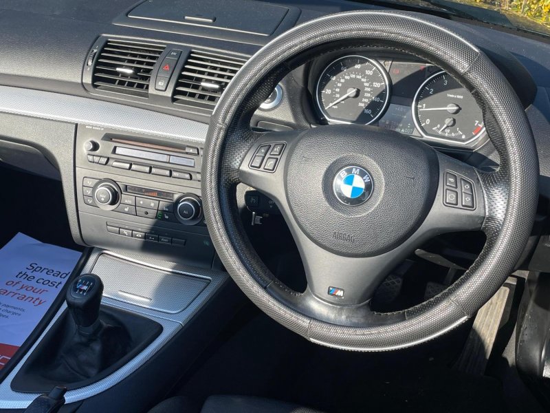 BMW 1 SERIES